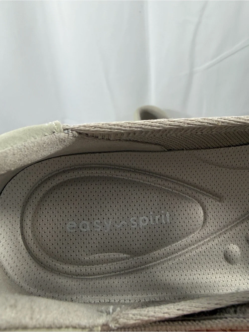 NWT Easy Spirit Women’s Size 8 Neutral Taupe Mesh Mary Jane Athletic Shoes